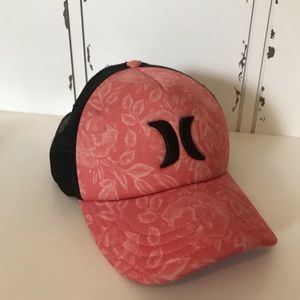 💥HURLEY trucker hat!! Great for the summer time!
